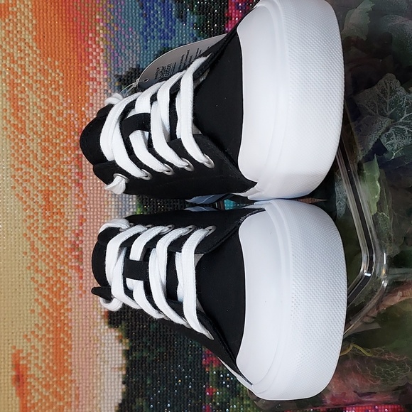 Boys Canvas Casual Lace-up Low-Top  Sneaker - Picture 4 of 13